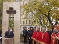 8 November 2014 National Assembly Deputy Speaker Veroljub Arsic at the ceremonial unveiling and sanctification of the monument at the former site of the Serbian Orthodox Cathedral in Budapest 
